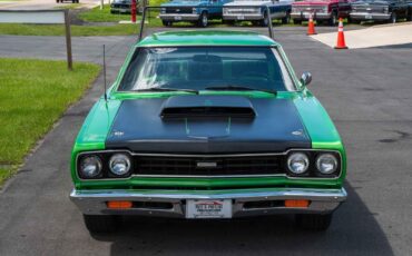 Plymouth-Road-Runner-1969-2-Door-22
