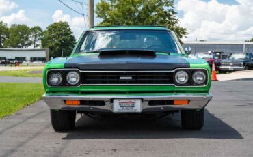 Plymouth-Road-Runner-1969-2-Door-23