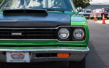 Plymouth-Road-Runner-1969-2-Door-25