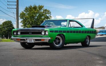 Plymouth-Road-Runner-1969-2-Door-27