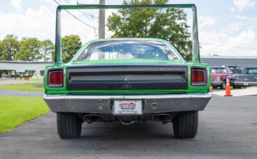 Plymouth-Road-Runner-1969-2-Door-38