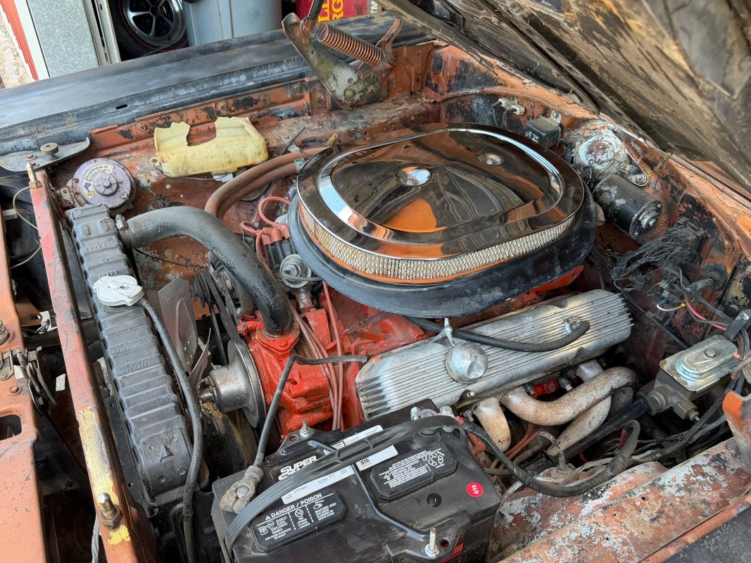 Plymouth-Road-Runner-1969-21