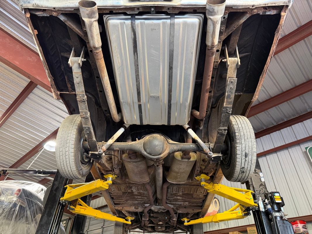 Plymouth-Road-Runner-1969-26