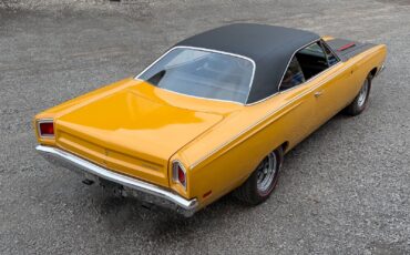 Plymouth-Road-Runner-1969-3