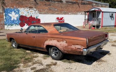 Plymouth-Road-Runner-1969-3