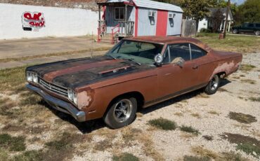 Plymouth-Road-Runner-1969-30