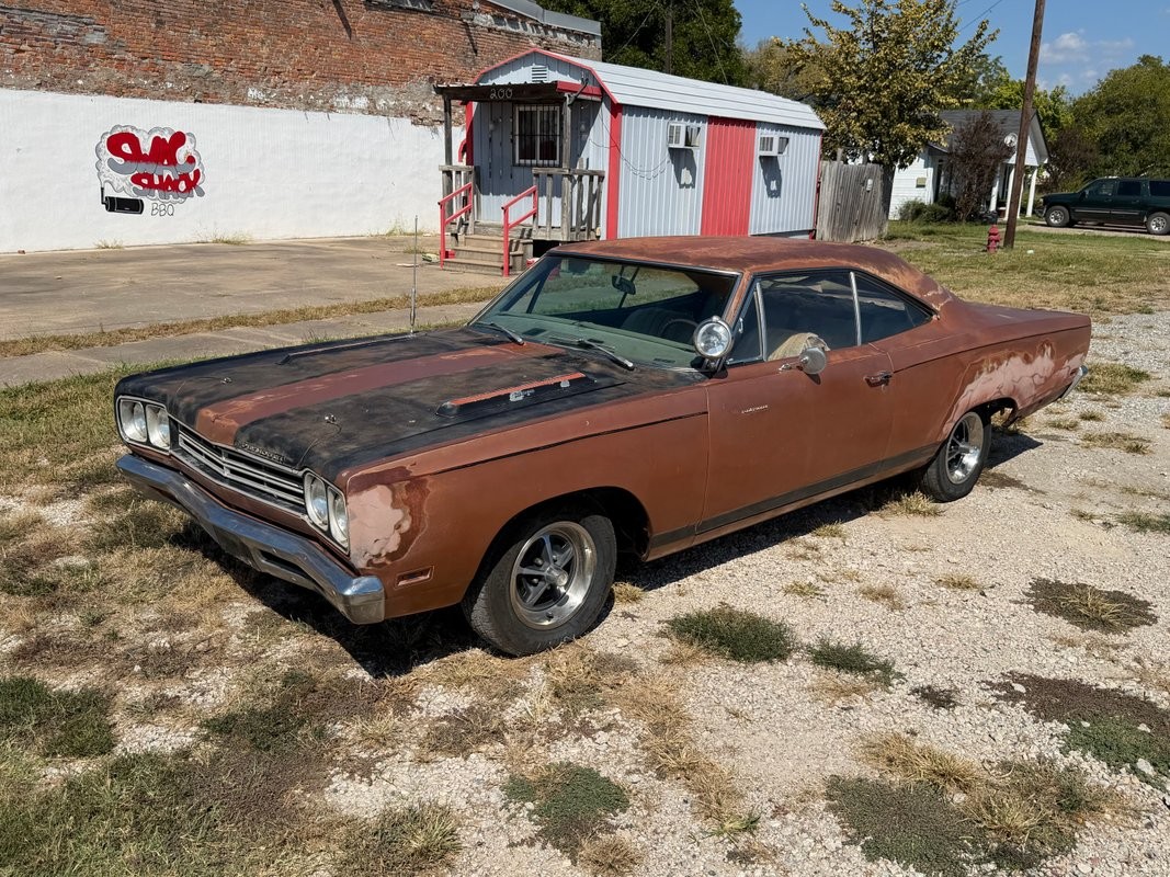 Plymouth-Road-Runner-1969-30