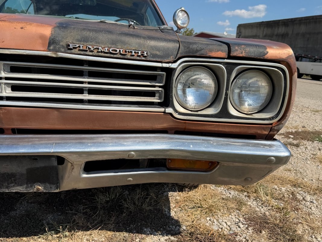 Plymouth-Road-Runner-1969-32
