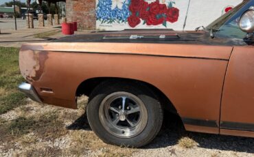 Plymouth-Road-Runner-1969-38