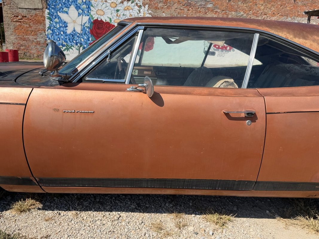 Plymouth-Road-Runner-1969-39