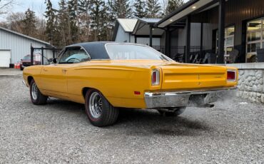 Plymouth-Road-Runner-1969-5