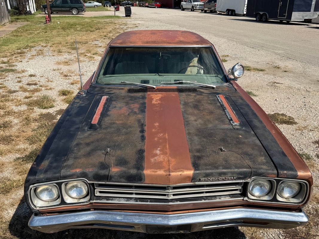 Plymouth-Road-Runner-1969-5