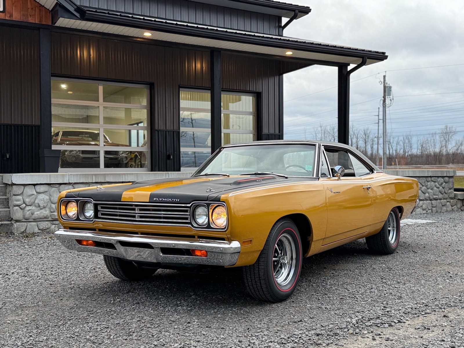 Plymouth-Road-Runner-1969-6