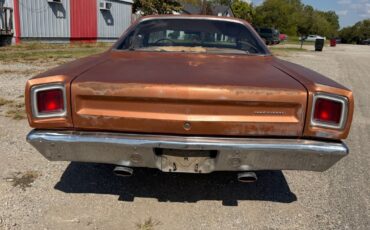 Plymouth-Road-Runner-1969-6
