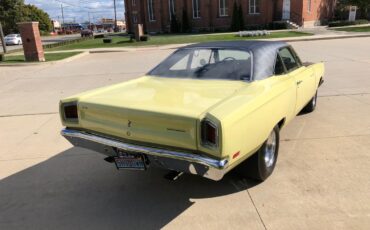 Plymouth-Road-Runner-1969-Coupe-12