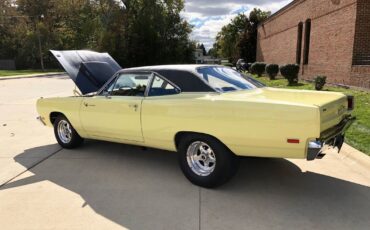 Plymouth-Road-Runner-1969-Coupe-15