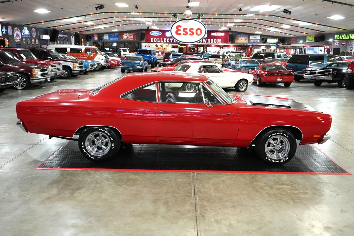 Plymouth-Road-Runner-1969-Coupe-15