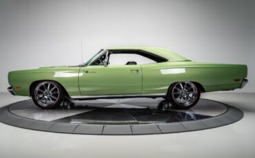 Plymouth-Road-Runner-1969-Coupe-15