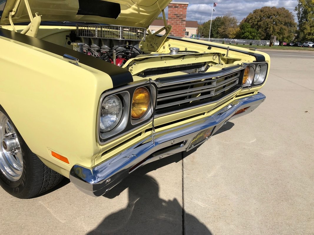 Plymouth-Road-Runner-1969-Coupe-21