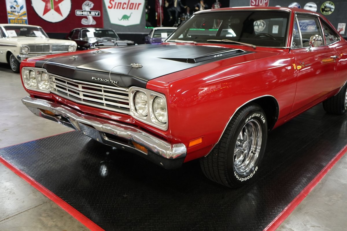 Plymouth-Road-Runner-1969-Coupe-26