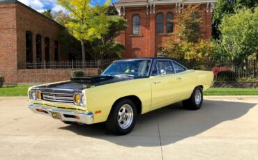 Plymouth-Road-Runner-1969-Coupe-3
