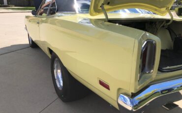 Plymouth-Road-Runner-1969-Coupe-30