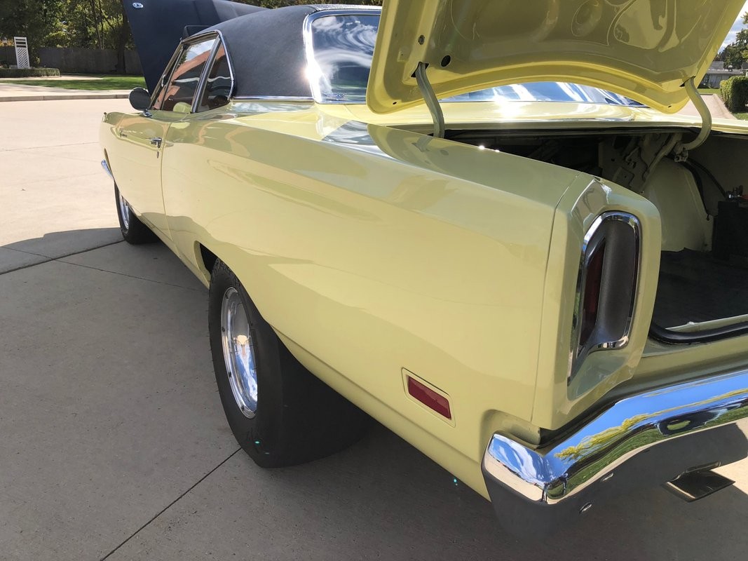 Plymouth-Road-Runner-1969-Coupe-30