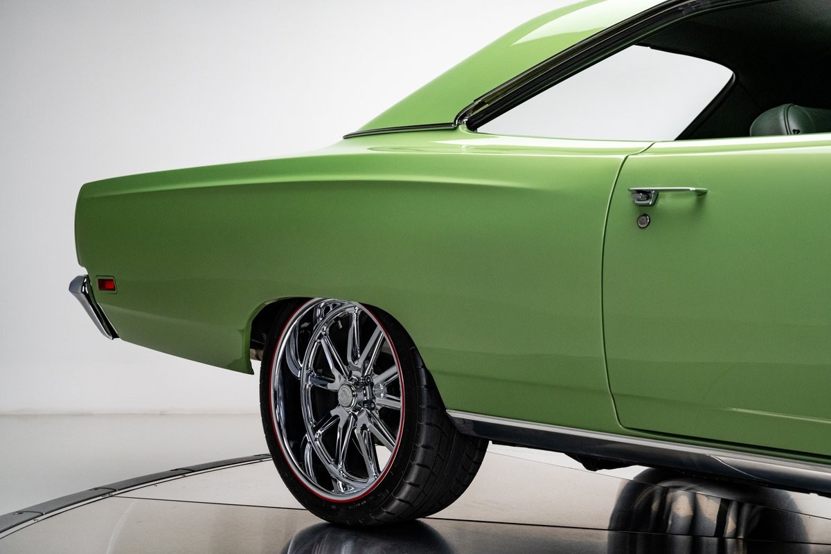 Plymouth-Road-Runner-1969-Coupe-4