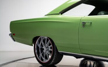 Plymouth-Road-Runner-1969-Coupe-4