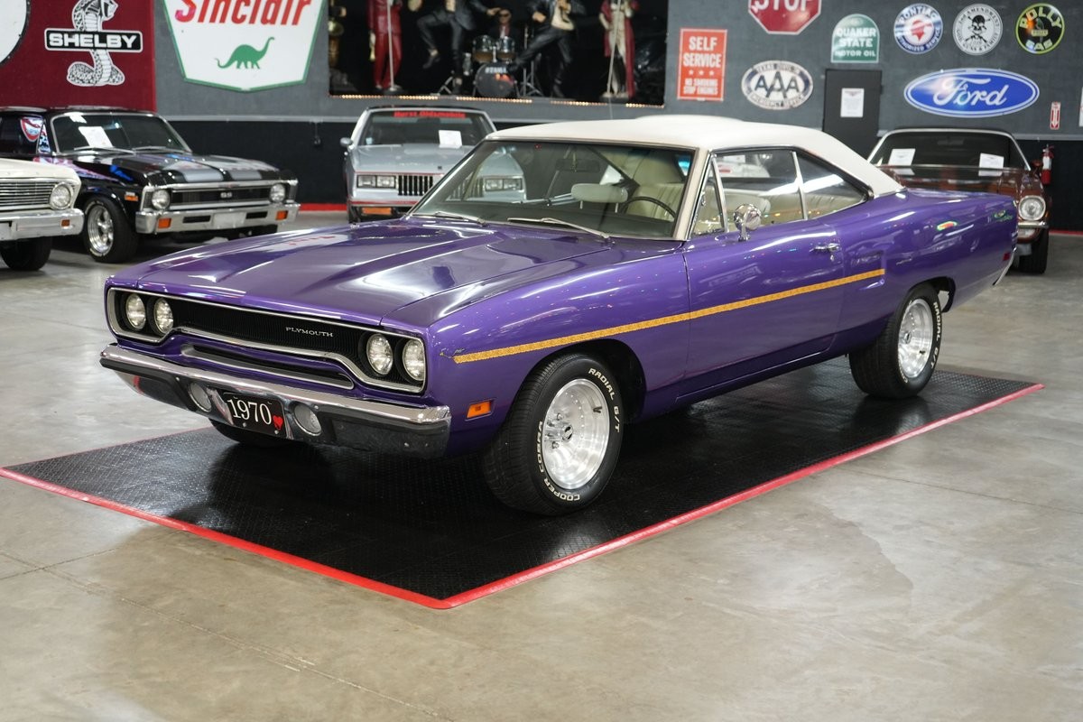 Plymouth-Road-Runner-1970-Coupe-1