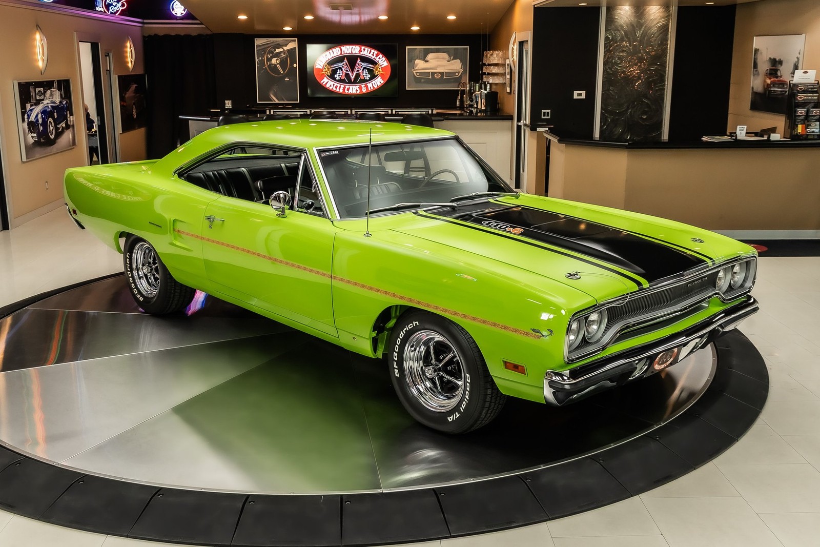 Plymouth-Road-Runner-1970-Coupe-10
