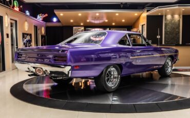 Plymouth-Road-Runner-1970-Coupe-12