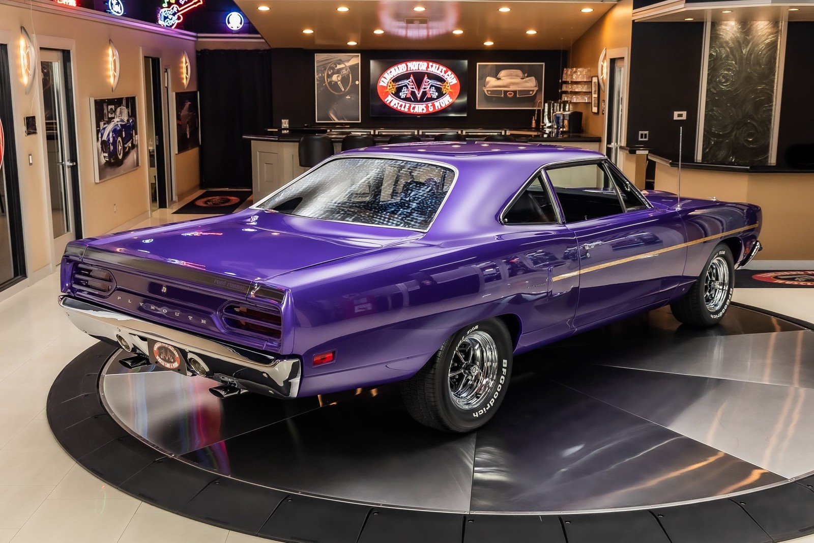 Plymouth-Road-Runner-1970-Coupe-13