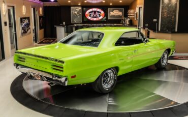 Plymouth-Road-Runner-1970-Coupe-13