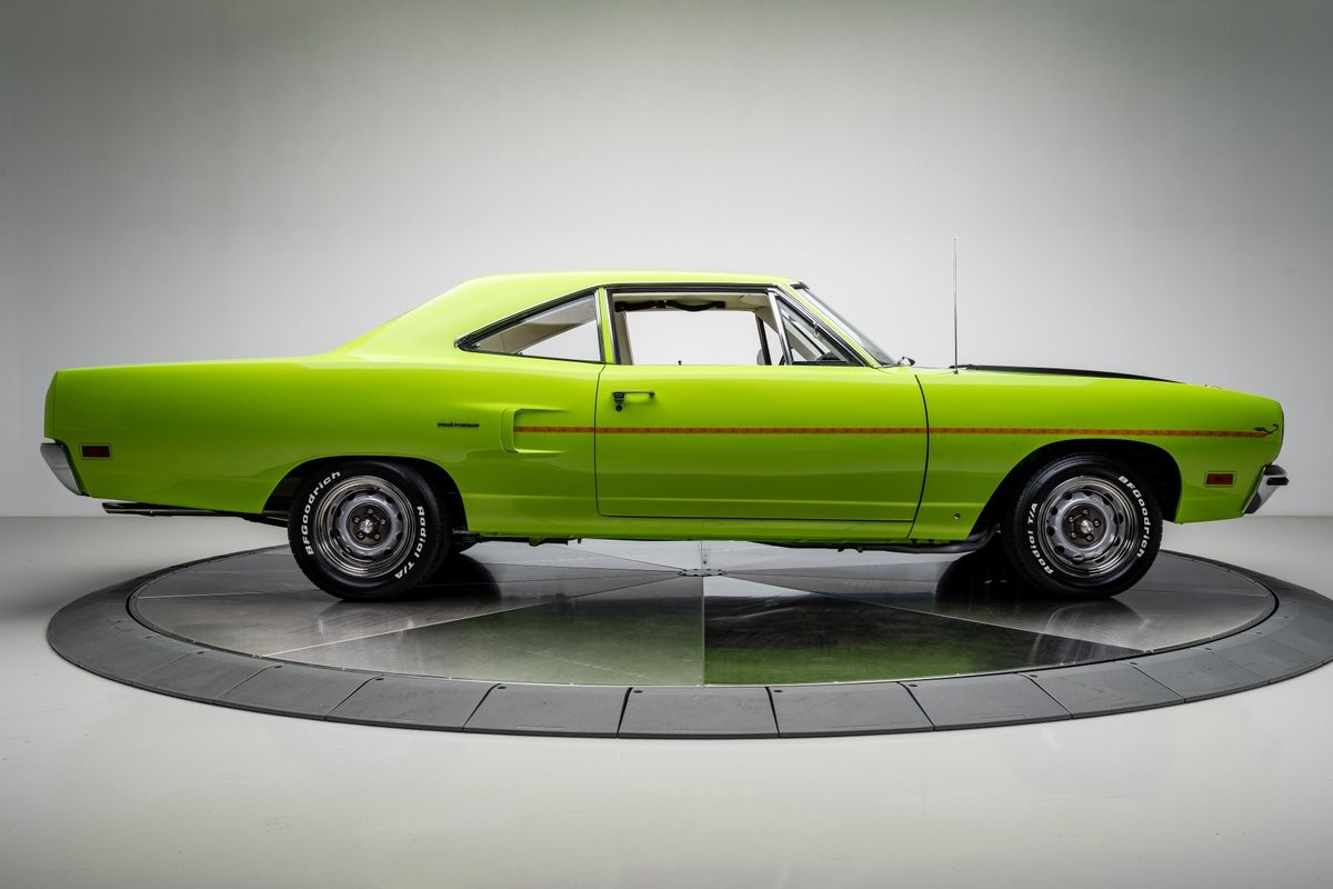 Plymouth-Road-Runner-1970-Coupe-15