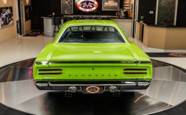 Plymouth-Road-Runner-1970-Coupe-15