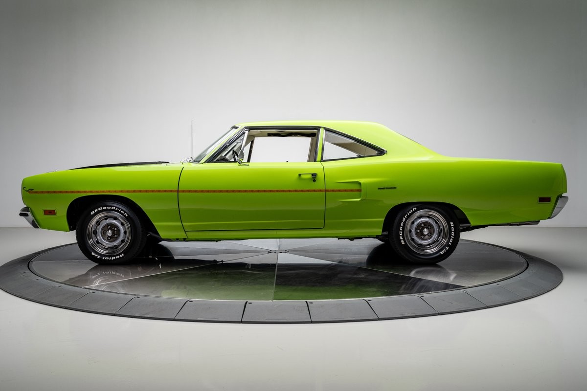 Plymouth-Road-Runner-1970-Coupe-16