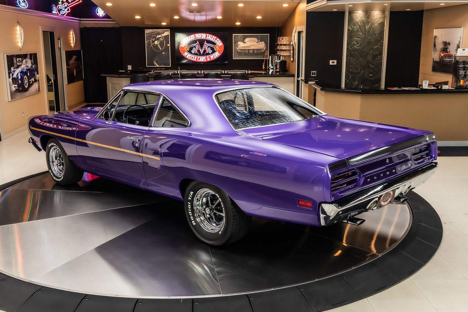 Plymouth-Road-Runner-1970-Coupe-17