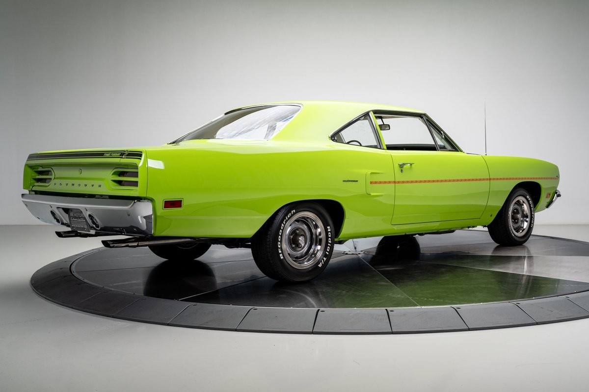 Plymouth-Road-Runner-1970-Coupe-17