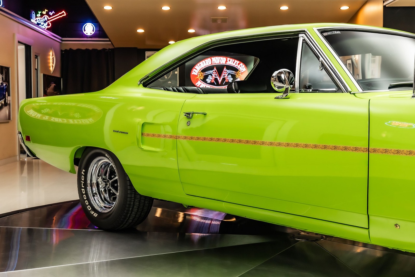 Plymouth-Road-Runner-1970-Coupe-22