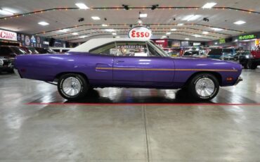Plymouth-Road-Runner-1970-Coupe-23