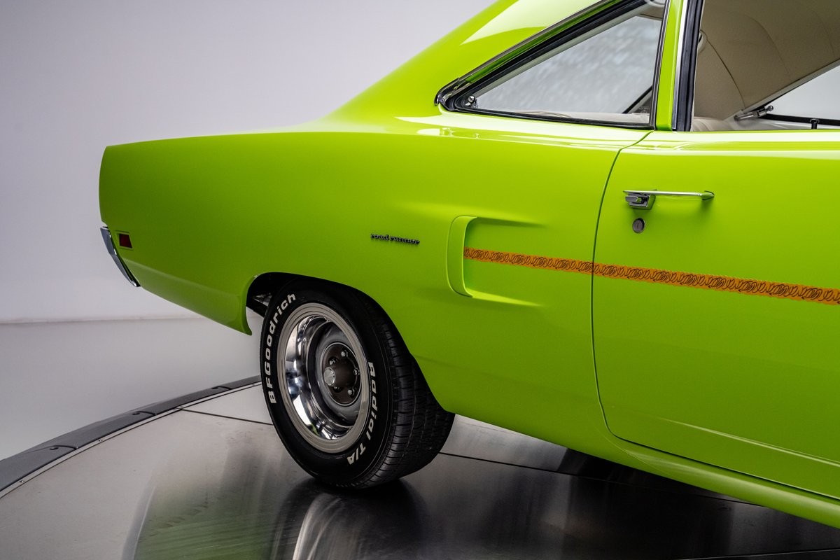 Plymouth-Road-Runner-1970-Coupe-28