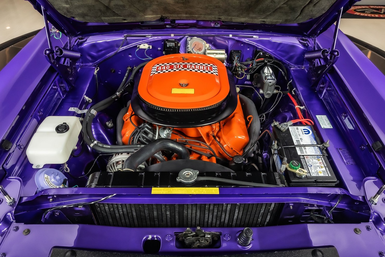 Plymouth-Road-Runner-1970-Coupe-3