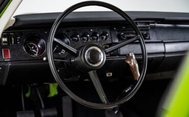 Plymouth-Road-Runner-1970-Coupe-3