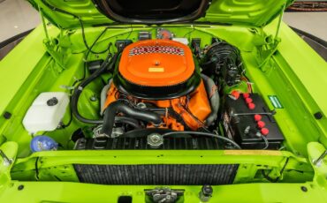 Plymouth-Road-Runner-1970-Coupe-3