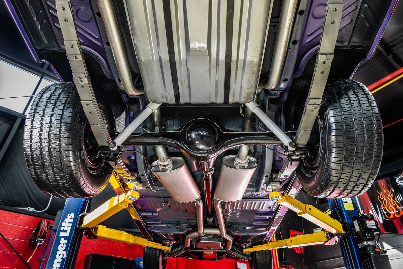 Plymouth-Road-Runner-1970-Coupe-4