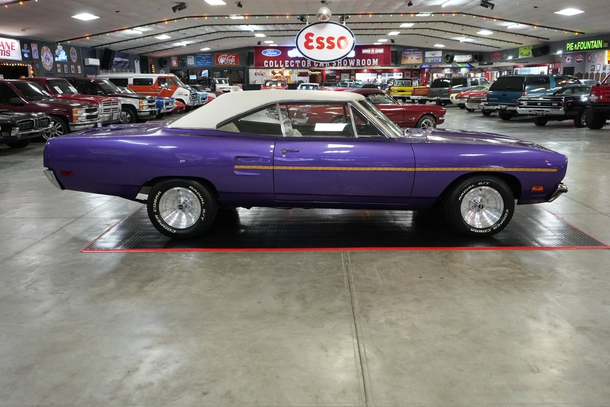 Plymouth-Road-Runner-1970-Coupe-6
