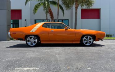 Plymouth-Road-Runner-1971-1