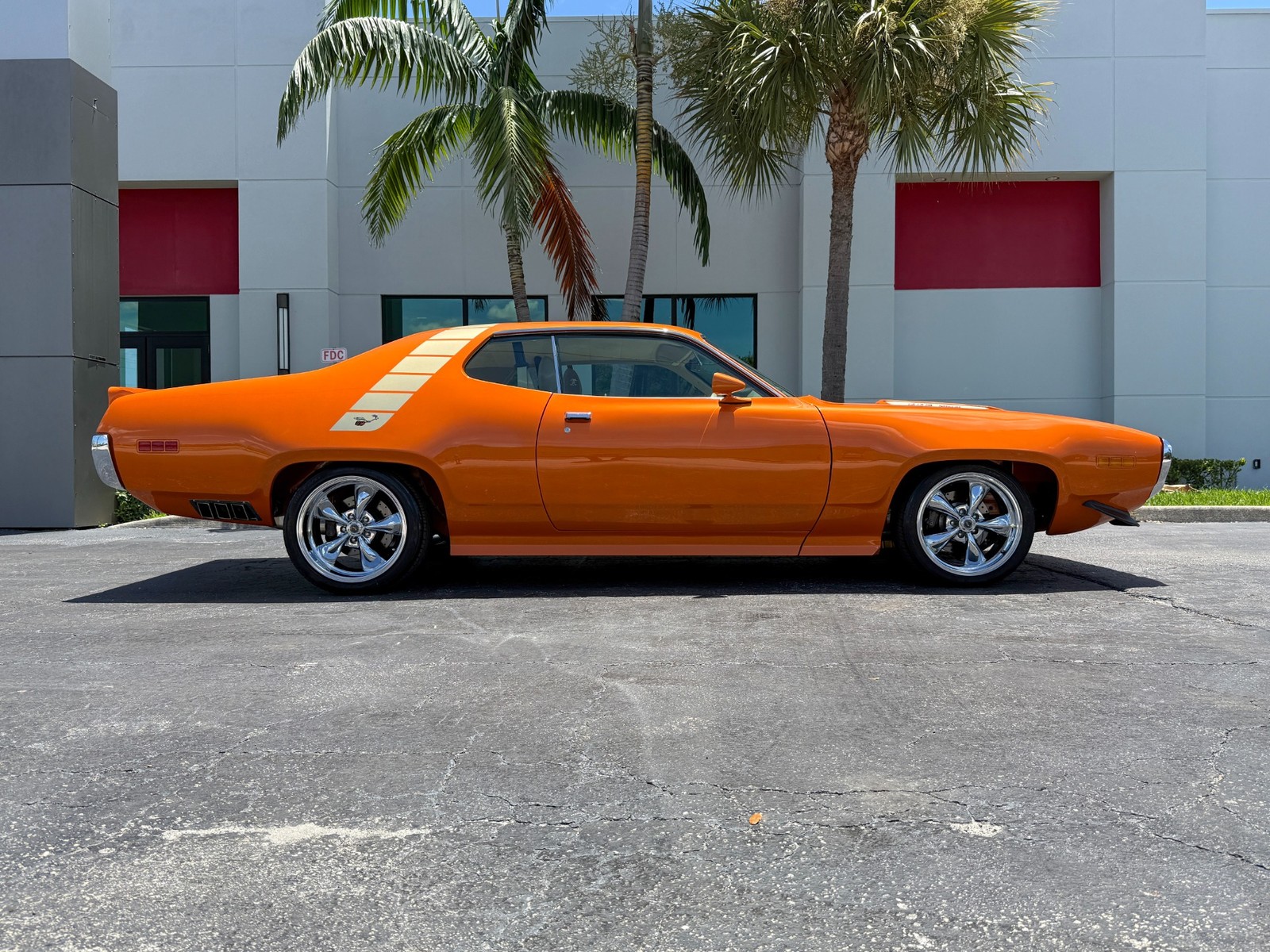 Plymouth-Road-Runner-1971-1