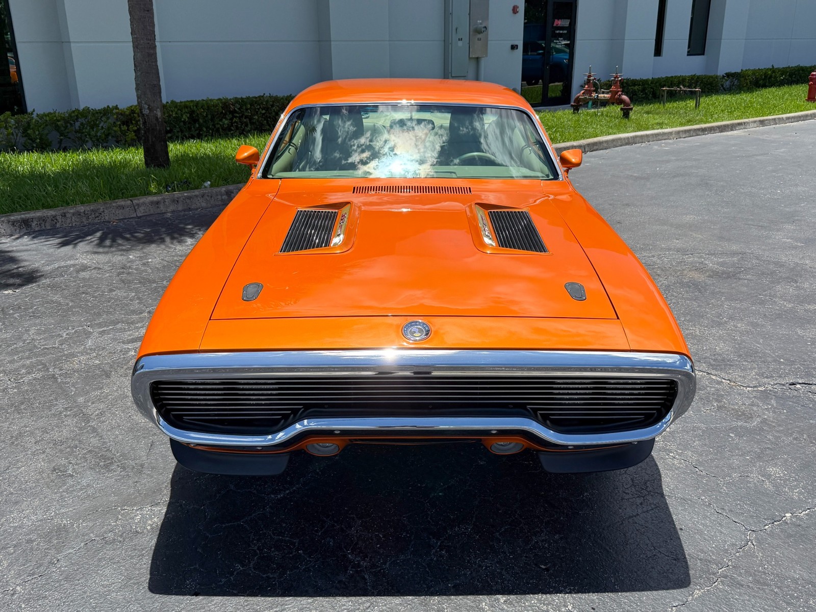 Plymouth-Road-Runner-1971-10